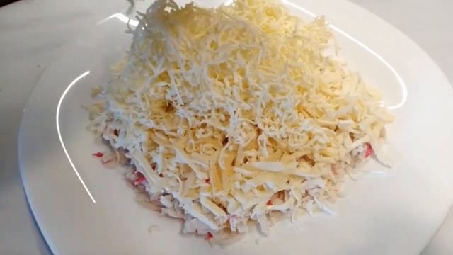 Салат "Черный жемчуг", очень интересный, где "жемчугом" является чернослив смотреть онлайн