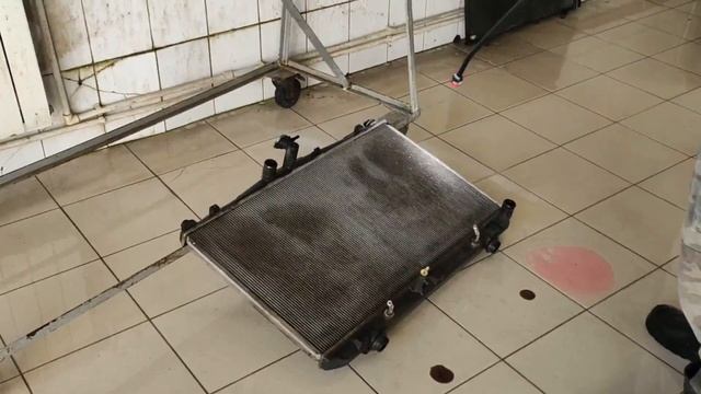 RX350 обслуживание радиаторов охлаждения смотреть онлайн