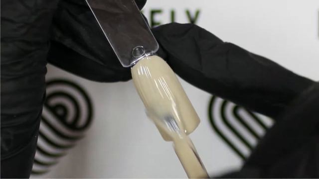 Гель-лак Lovely 011 | Серо-зеленый смотреть онлайн