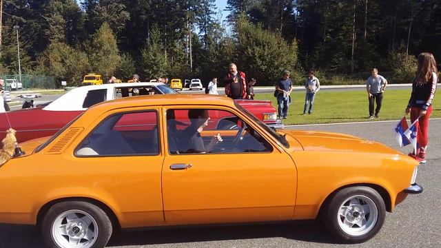 1979 Opel Kadett 1.2 V 1975 Cadillac Coupe deVille 2 смотреть онлайн