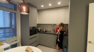 Тур по квартире: как выглядит минималистичная евротрешка семьи с двумя малышами в "Белых ночах"