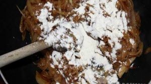 Луковый суп на мясном бульоне