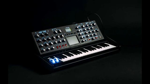 100% Moog Minimoog Voyager смотреть онлайн