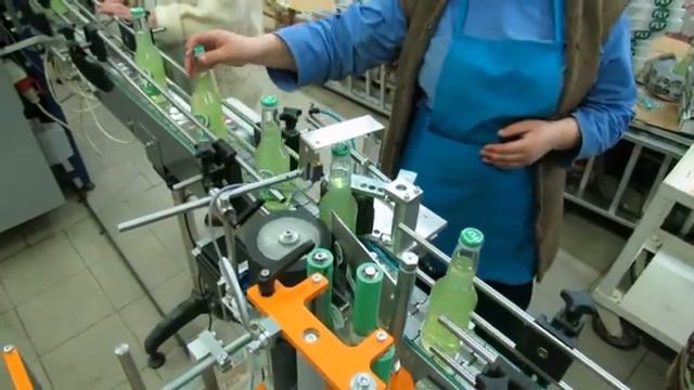 самоклейка 2 этикетки на цилиндрическую тару нанесение 1 аппликатором комплект ЭМ-5