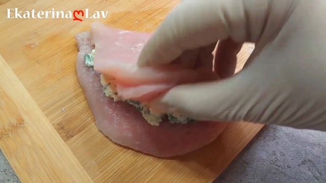 САМАЯ ВКУСНАЯ и СОЧНАЯ куриная ГРУДКА с сырной начинкой! Juicy chicken breast with cheese!
