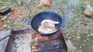 Курица в казане на костре