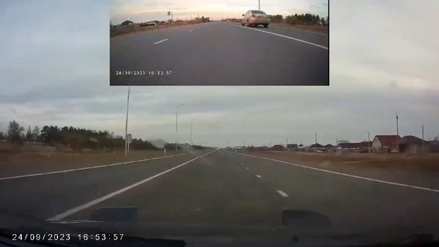 С города Павлодар едем в сторону Кенжеколь страна Казахстан записана регистратором