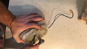 Снять крыльчатку, открутить гайку с двигателя пылесоса / unscrew the nut from engine, vacuum cleane