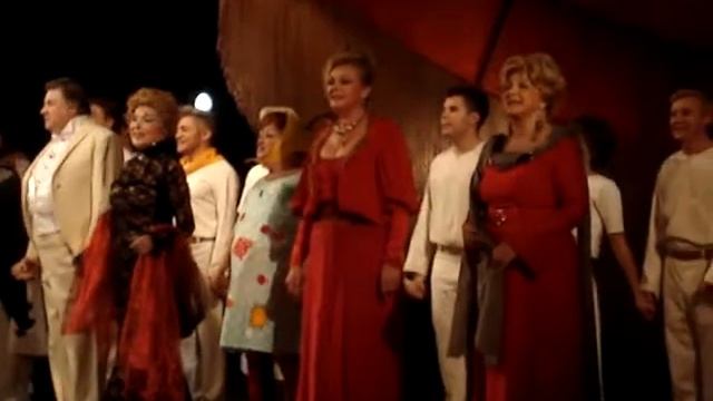 Спектакль "Триумф на Триумфальной" - песня+полконы смотреть онлайн