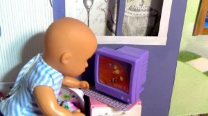 Макс дай три косточки. Катя и Макс веселая семейка. Собачка Барби.