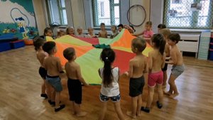Игровое пособие "Волшебный парашют" как средства физического развития детей дошкольного возраста.