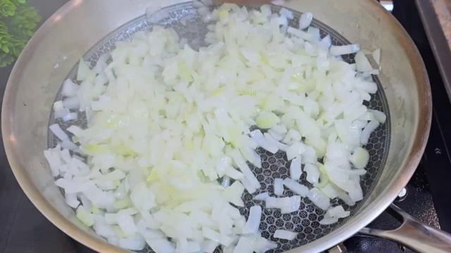 Подруга из Индии научила вкусно готовить Баклажаны ! В Индии продают сезоне 1000 банок в день . смотреть онлайн