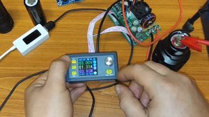 Обзор дешевого фонаря XLM-P70 на светодиоде Cree  XHP-50