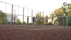 На Крепостном шоссе продолжается строительство спортивной площадки