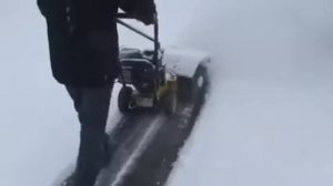 Обзор Подметальная машина Texas Handy-Sweep 700TG в работе