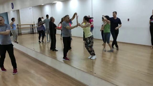 Fidel Romero Bachata Lessons | Урок бачаты от Фиделя 27.07.2019 смотреть онлайн