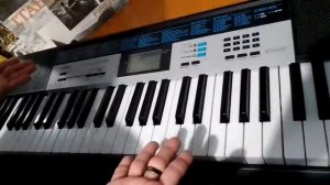 сравнение сентизаторов  YAMAHA SX600 и CASIO LK-136