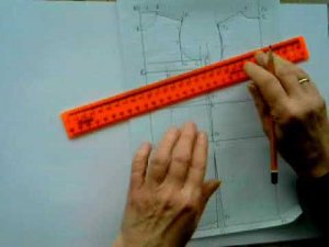 Базовая конструкция без вытачек. Пальто2. #shorts