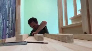 Установка балясин на площадке лестницы на 180 градусов