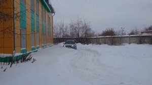 Subaru Legacy Lancaster V-2.5 по снегу.