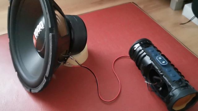JBL Charge4 Powering 1000w JBL Car Subwoofer!?