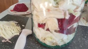 КАПУСТА СО СВЁКЛОЙ В БАНКЕ