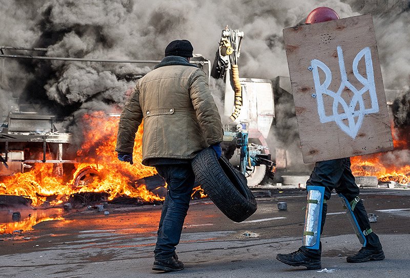 10 лет назад в Киеве начались протесты, приведшие к госперевороту / События на ТВЦ