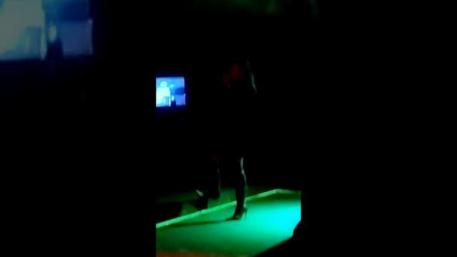 Подиум- танцуй пока молодая. + косяченный stop из-за крепкого зелёного чая .1.10.2017 смотреть онлайн