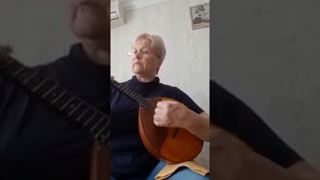 Трехструнная домра. Презентация преподавателя Кулешовой Н.И.