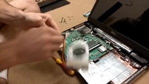 Замена термопасты в домашних условиях, ноутбук DELL // DELL thermal paste change