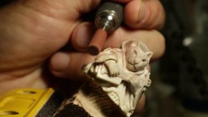 Кот играющий на сямисэне ( гитара по японски )cat playing guitar.mp4