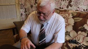 Александр Бродниковский-редкий старинный маятниковый будильник Gustav Becker с эмалевым циферблатом