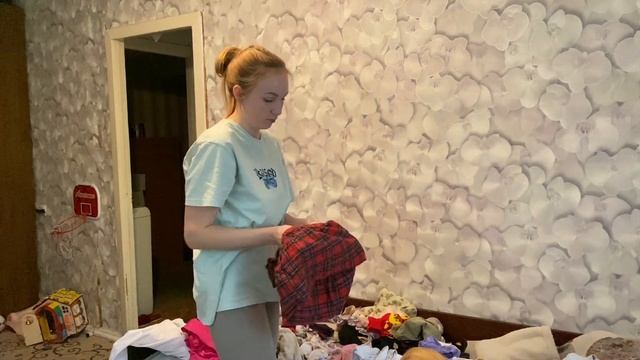 ВЛОГ: РАЗВИТИЕ МЕЛКОЙ МОТОРИКИ?БАССЕЙН?РАЗБИРАЕМ ШКАФ? смотреть онлайн