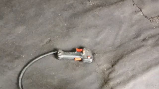 Бензокоса /Голка карбюратора / Регулювання голки карбюратора бензокоси . смотреть онлайн