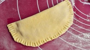 Чебуреки на сметане