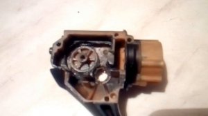 Ремонт рыболовной катушки.