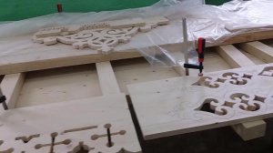 Изготовление домовой резьбы для храма юными мастерами
