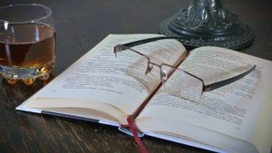 Какая книга лучше, электронная или обычная?