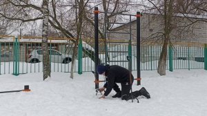 Пробовал подниматься с земли. Учусь ходить заново.