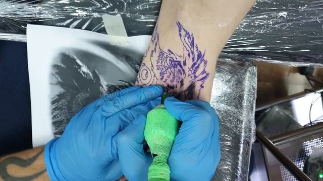 The Owl realistic tattoo time lapse смотреть онлайн