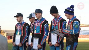 Сезон спидвея в России завершился кубком пар на гаревой дорожке