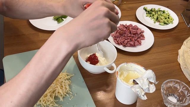 Домашняя шаурма с колбасой на завтрак #шаурма