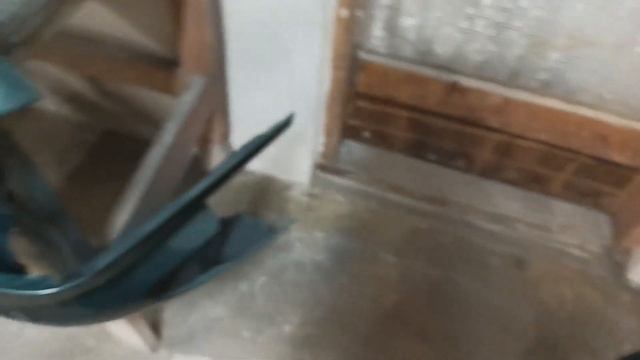 Mercedes W123. Покраска, шумка, установка губы Zender. смотреть онлайн