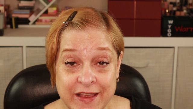 ESSENCE LASH LIKE A BOSS WATERPROOF MASCARA | FIRST IMPRESSION REVIEW смотреть онлайн