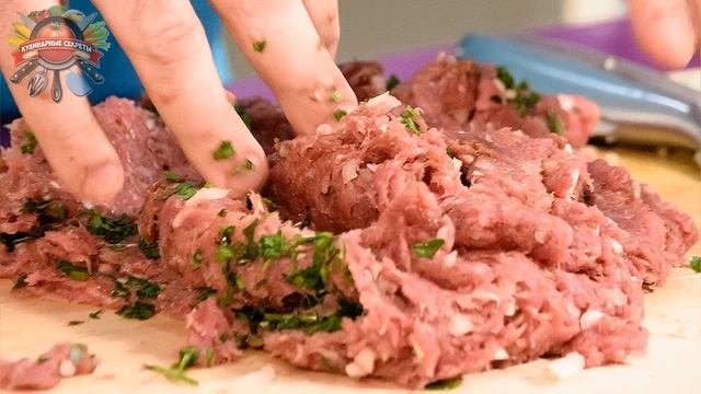 Секреты приготовления котлет: неопытные хозяйки добавляют этот ингредиент!