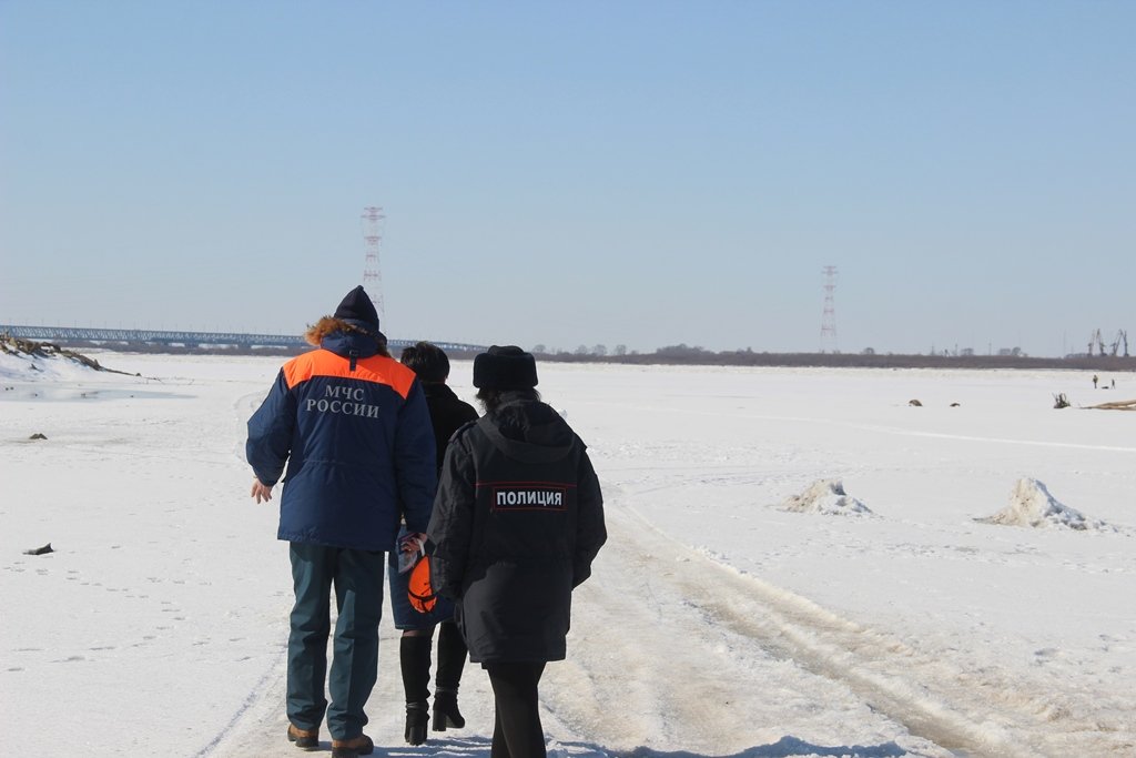 Профилактические мероприятия по предупреждению несчастных случаев на ослабшем льду продолжаются
