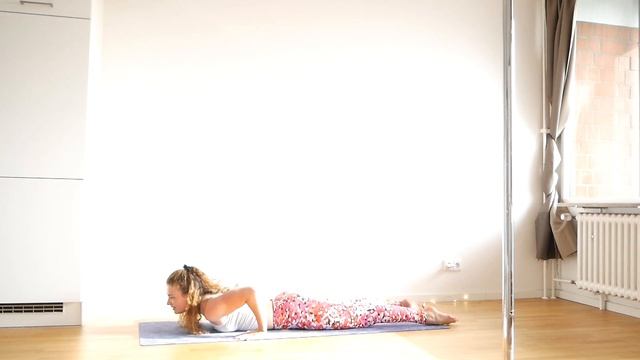 FUN AND SENSUAL DANCE ROUTINE // learn the moves with me смотреть онлайн