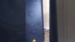 Behringer eurolive vp 2520 (test sound)