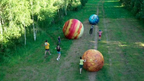 Дети из разных российских регионов смогли погрузиться в мир фантазий на фестивале в Никола-Ленивце