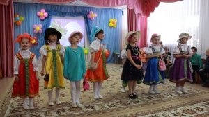 песня "Я на мамочку похожа быть хочу"